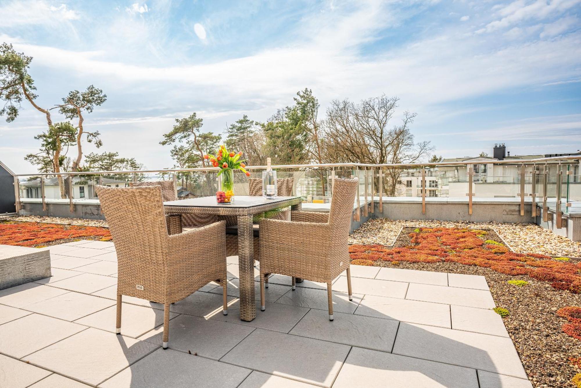 Terrassenwohnung "Haffgefluester" - Haffresidenz Garz  Exterior foto